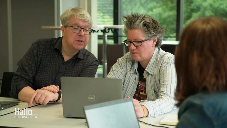 Das NDR-Fernsehen interviewt mich 2025 dazu, wie wir an der TIB Forschungsdaten aus den USA retten